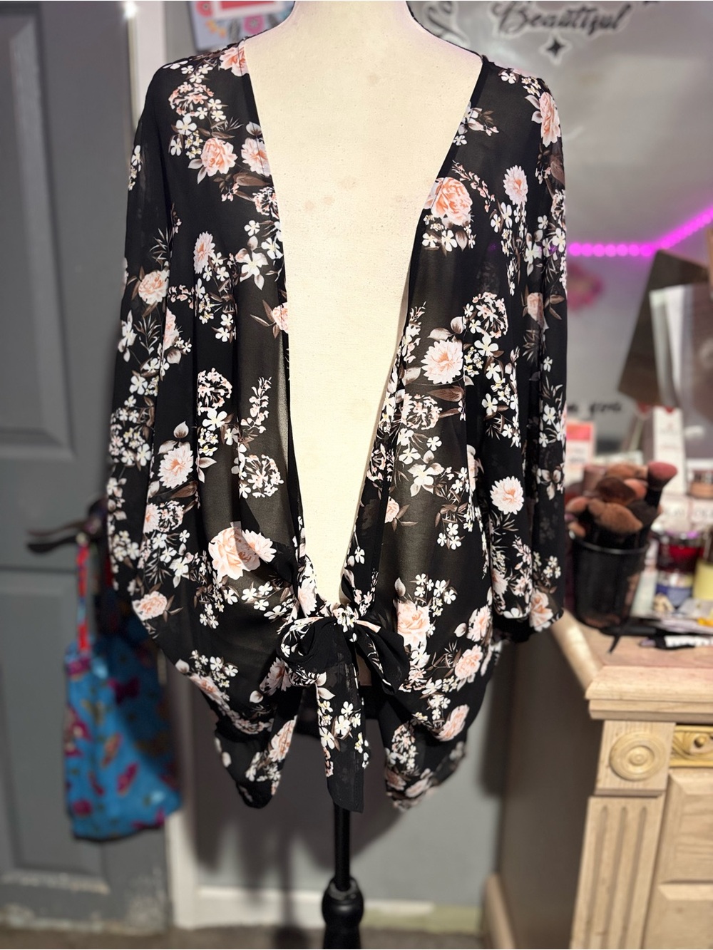 NWOT Breezy Lane Black Sheer Floral Tie-Front Kimono